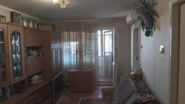 Продам 4-комн. 5/5, пр. Небесной сотни