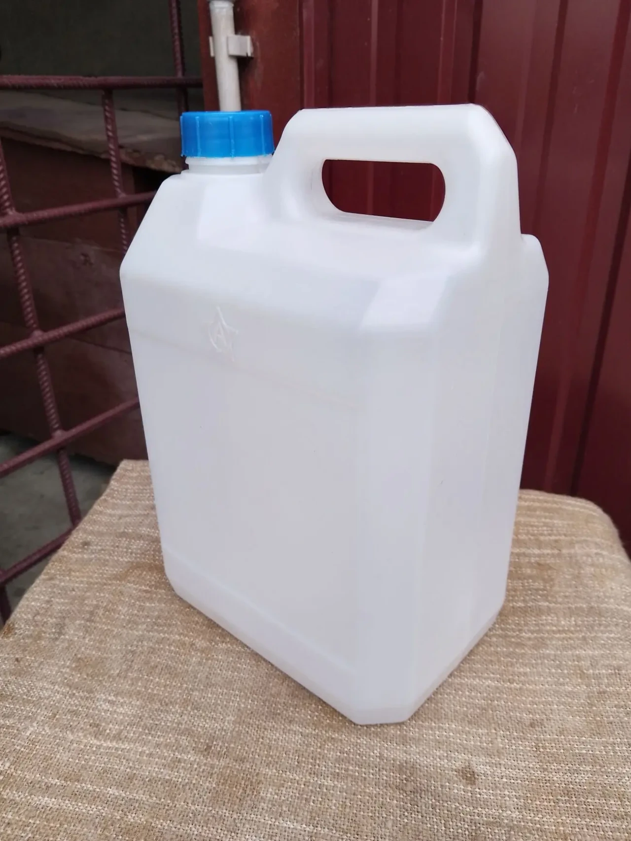 Каністри харчові 5л. пластик 6