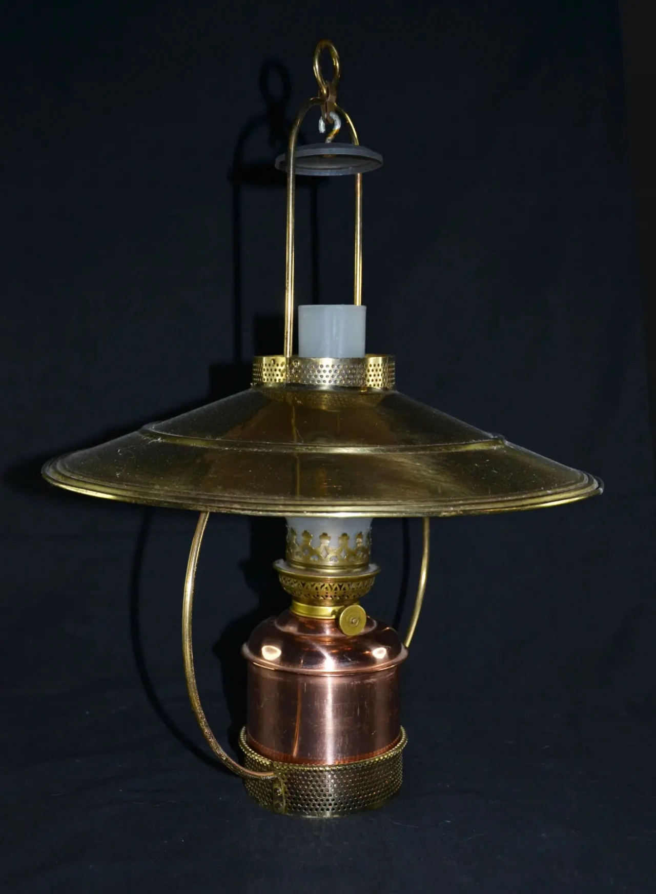 Корабельная масляная лампа