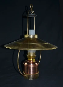 Корабельная масляная лампа