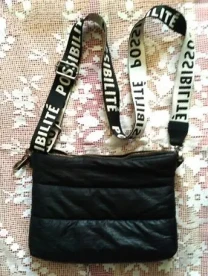 Сумка клатч черного цвета через плечо, легкая, стильная