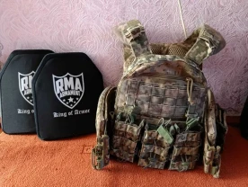 Плитоноска, шолом, плити