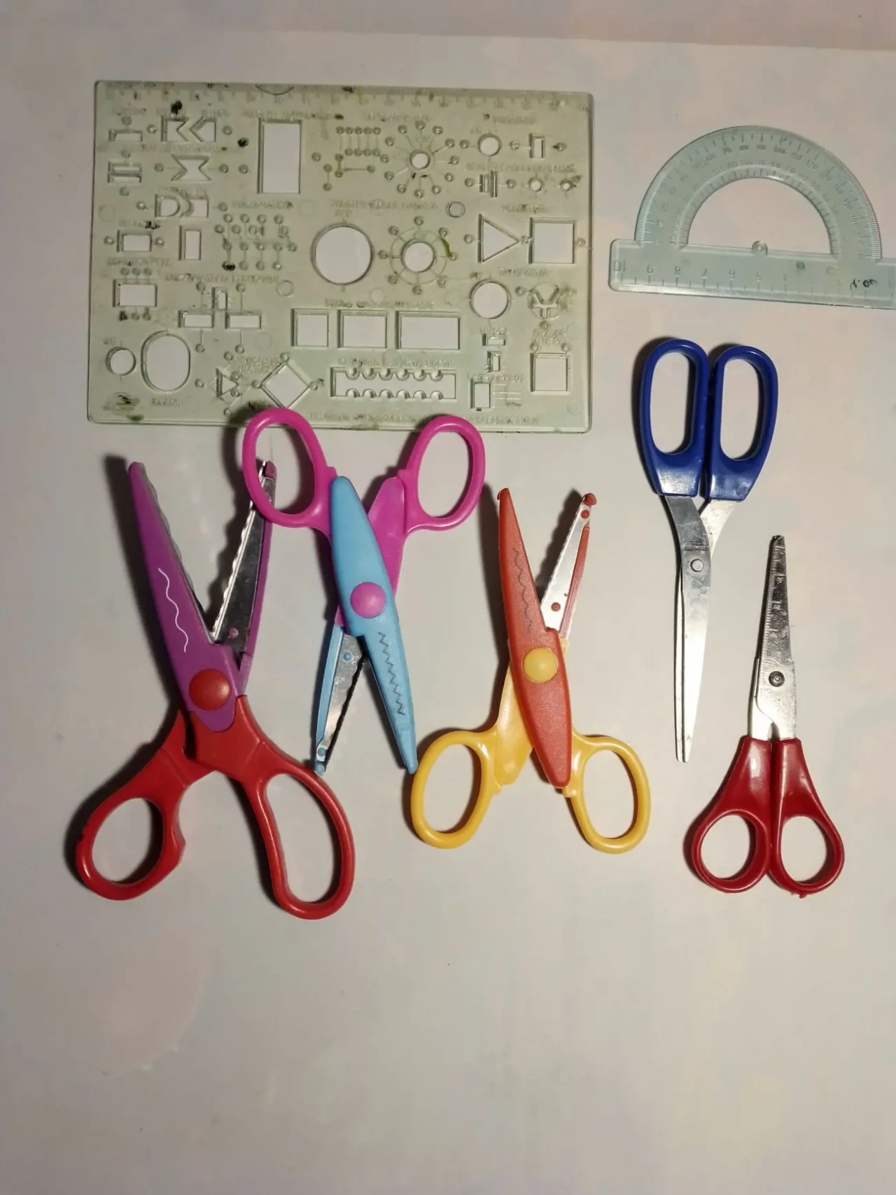 Трафарет прозрачный тонкий лист алфавит, цифры, знаки комплект 2 шт