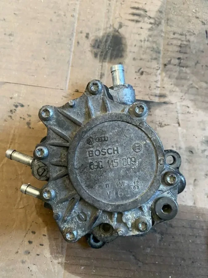 Тандемний паливний насос Volkswagen Touran 2.0 TDI