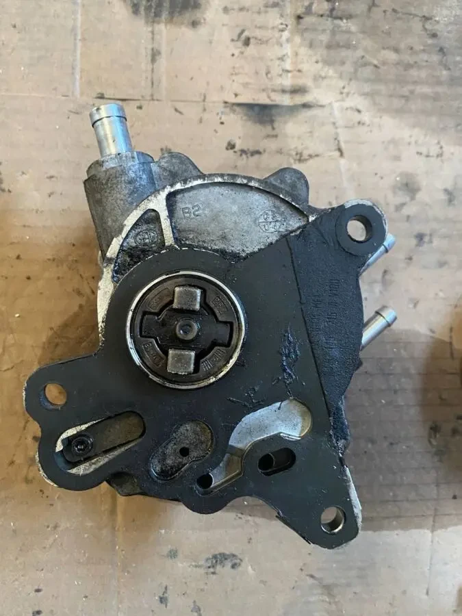 Тандемний паливний насос Volkswagen Touran 2.0 TDI 3