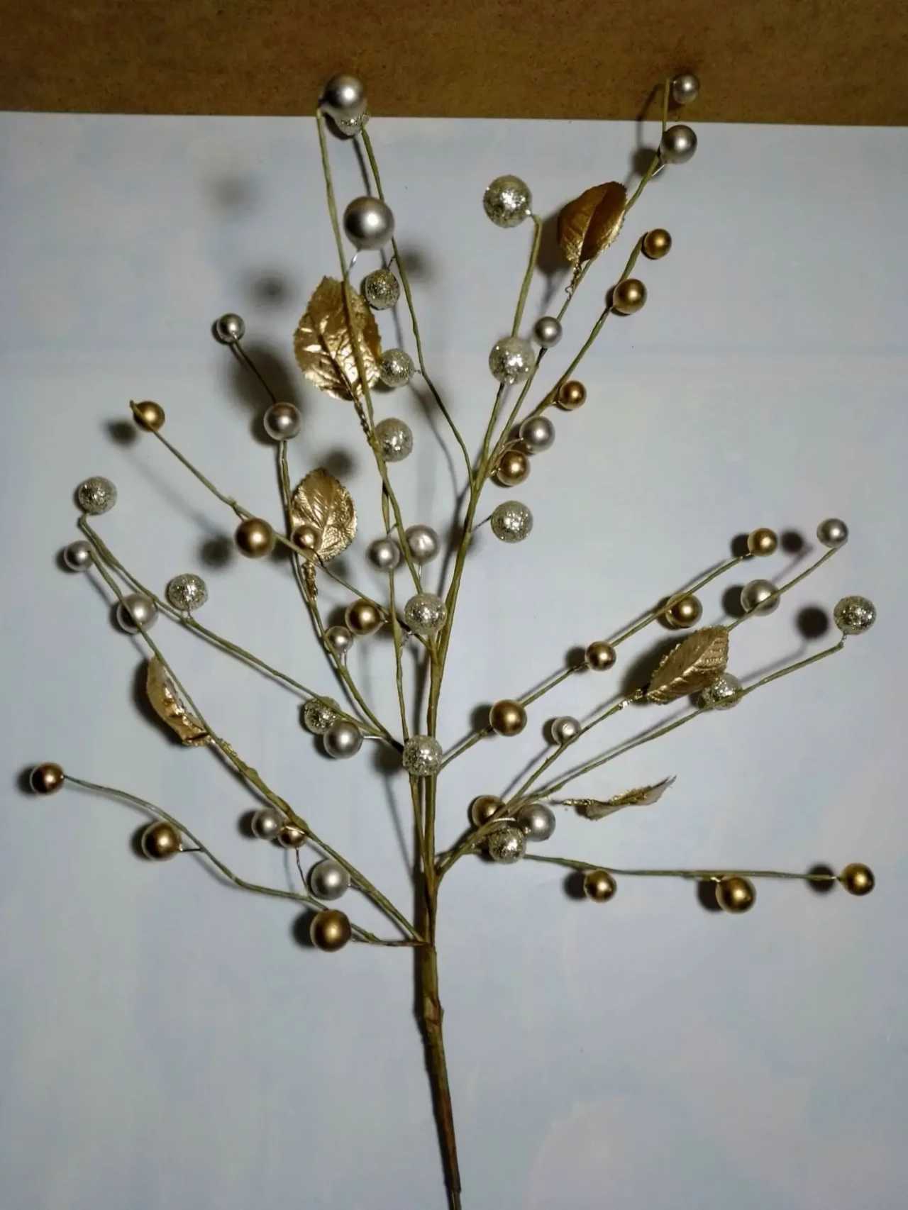 Ветка в вазу шарики золотистые, серебристые, 1 м, декор интерьера