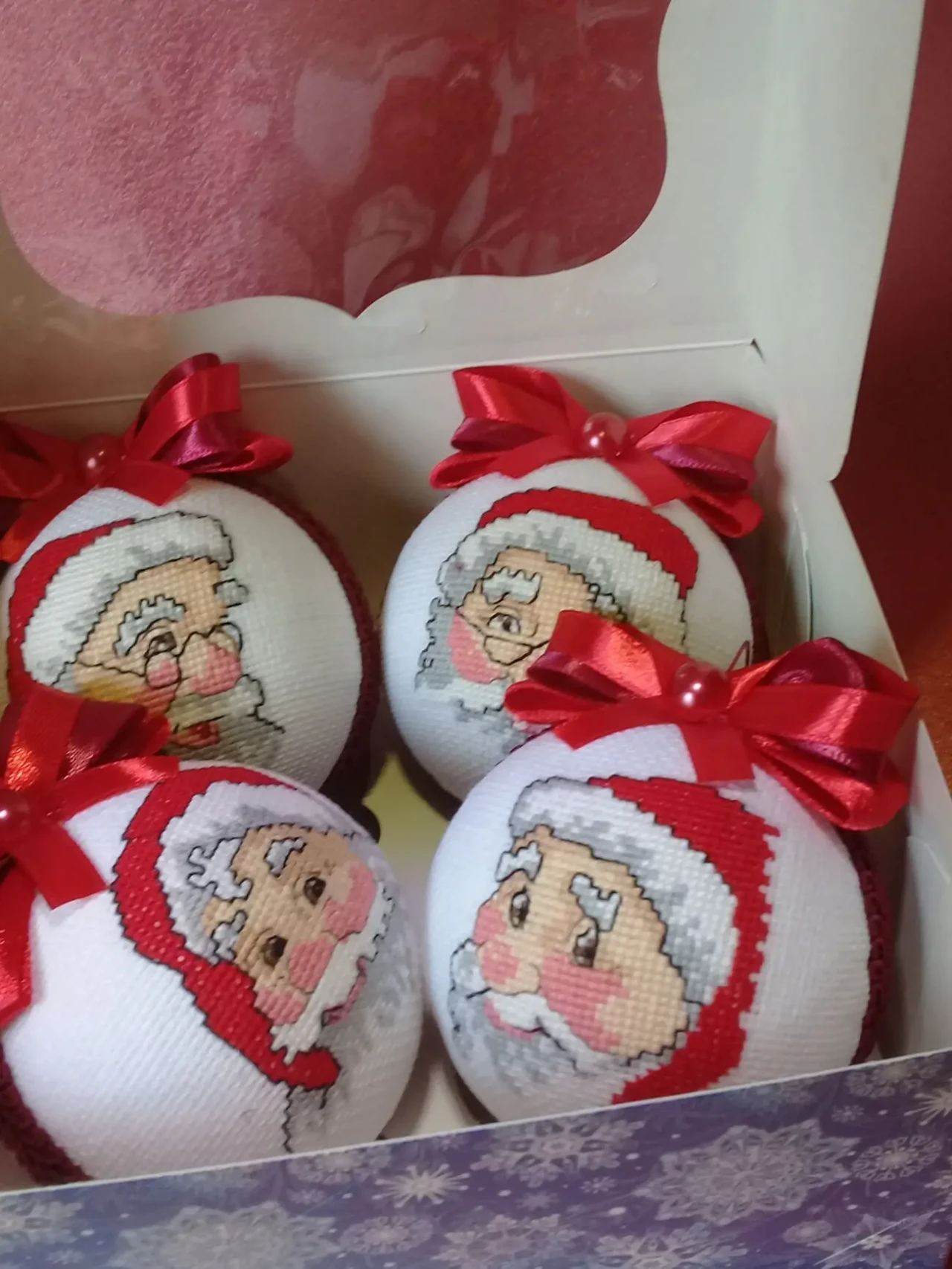 Новорічні іграшки вишиті набір