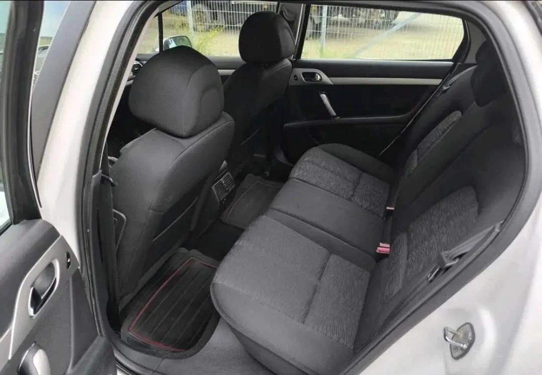 Peugeot 407 1.6HDi 8