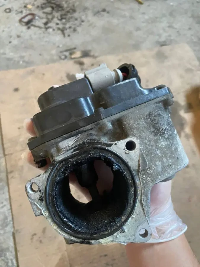 Клапан EGR електричний Volkswagen Touran 2.0 TDI 3