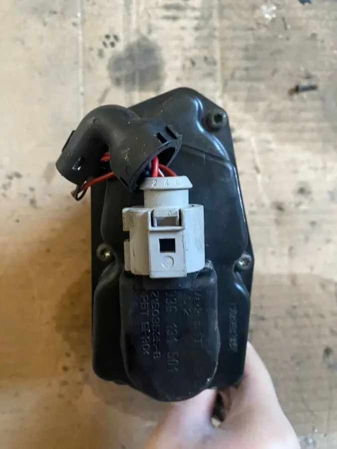 Клапан EGR електричний Volkswagen Touran 2.0 TDI 5