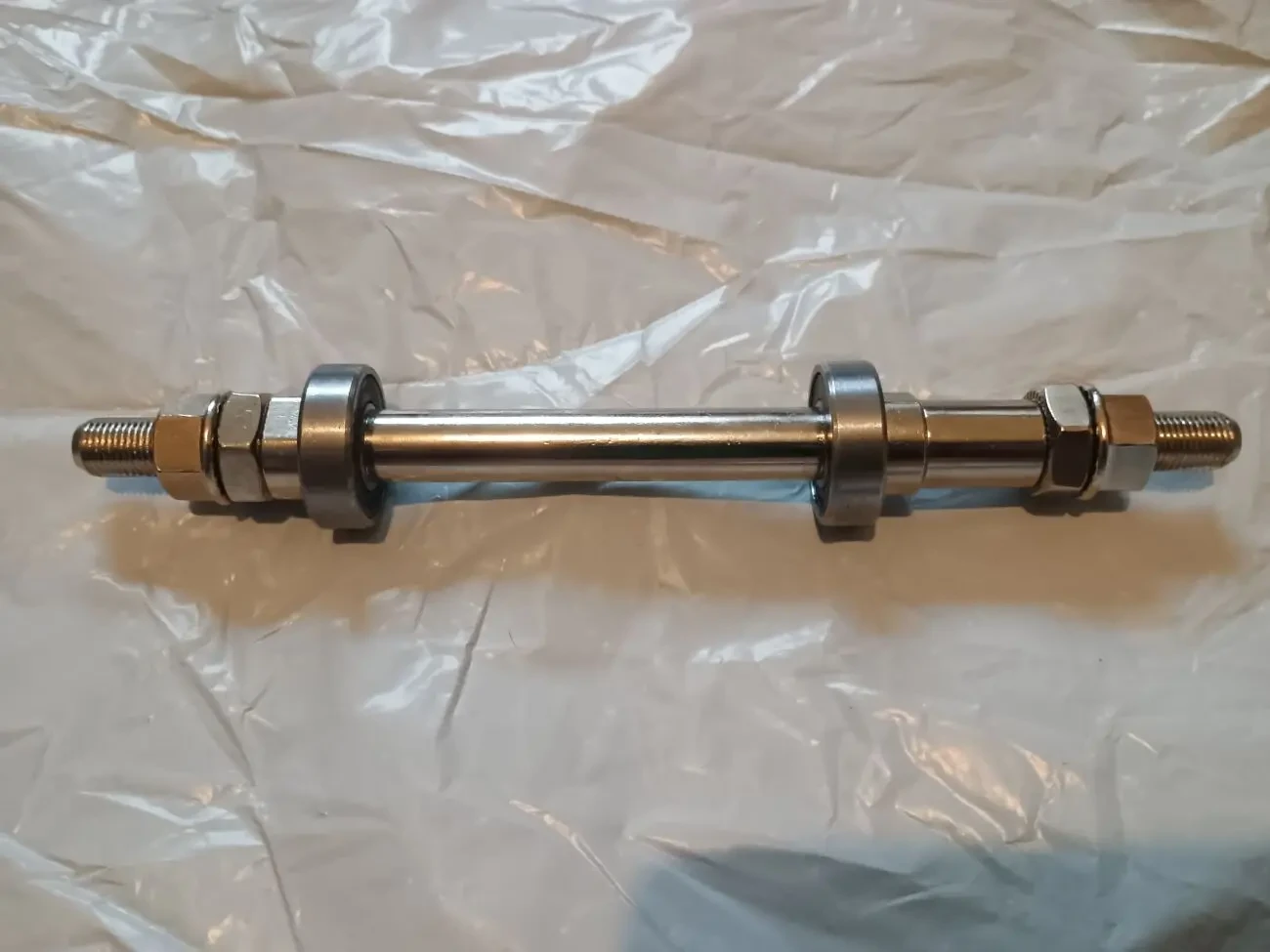 Велосипедная ось задней втулки 180мм на пром подшипниках