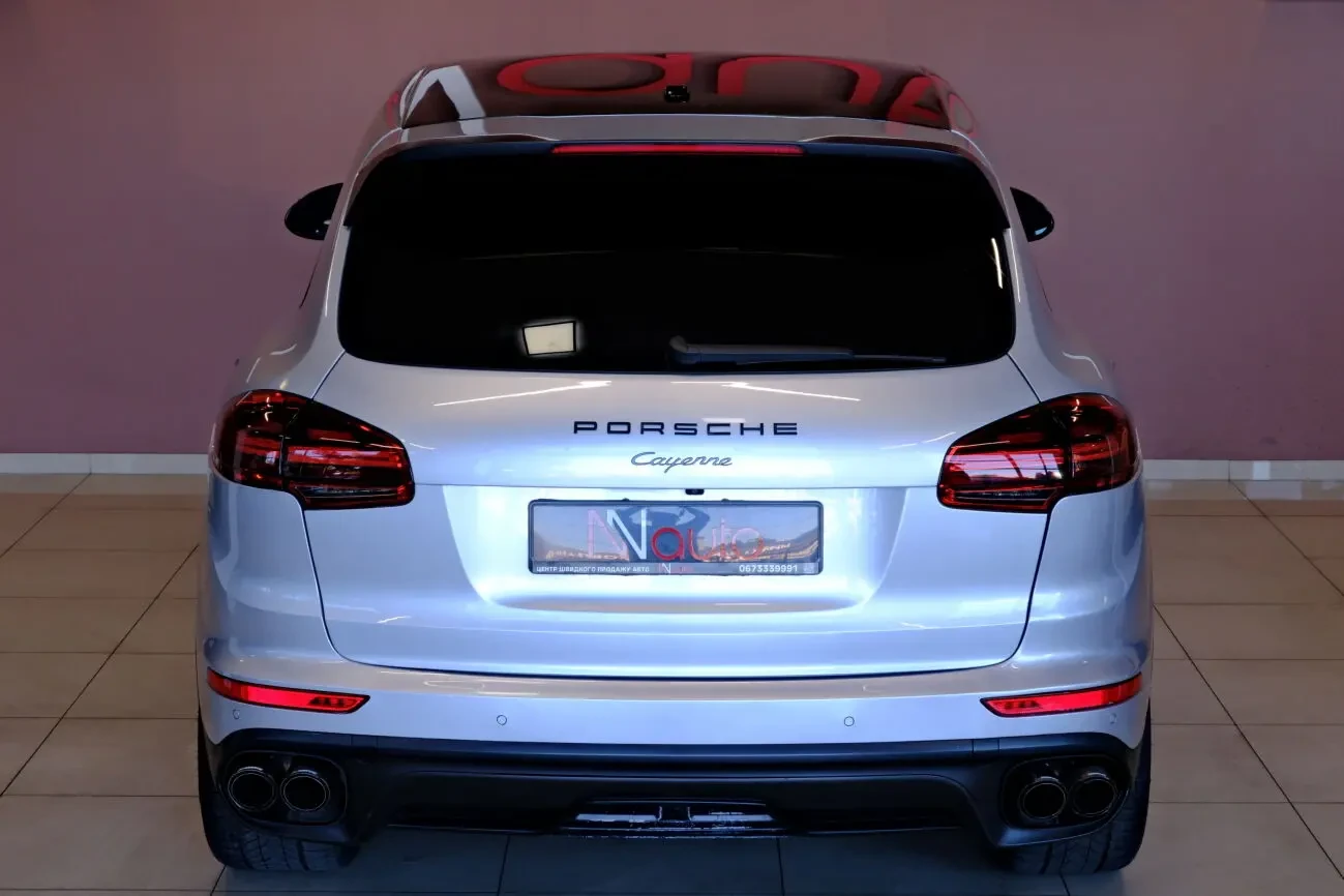 Porsche Cayenne 6