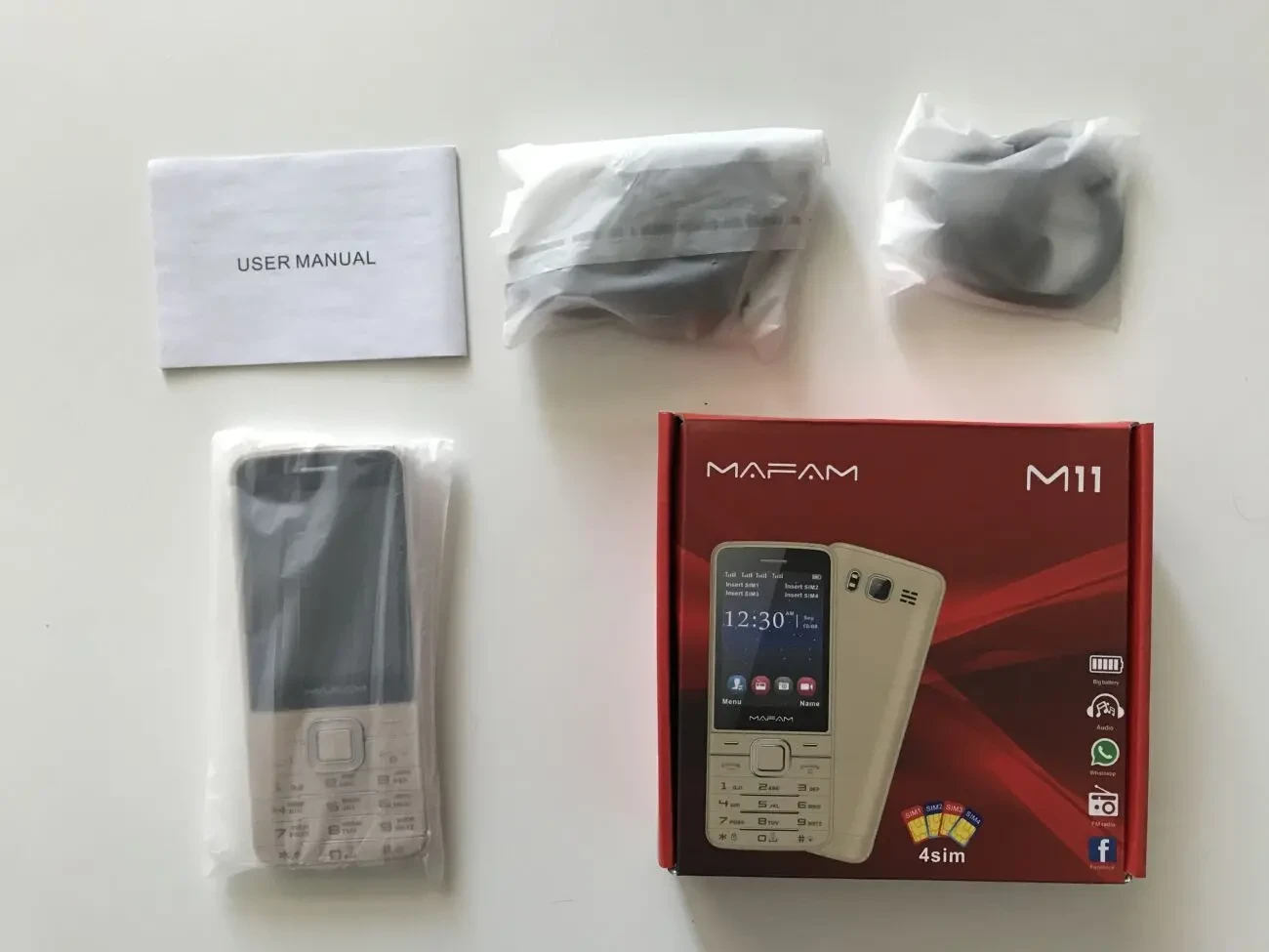 Мобільний телефон на 4 сімкарти 2