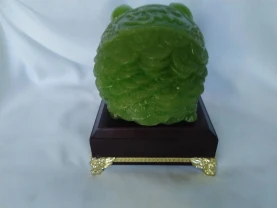 Подарункова нефритова статуетка Свинка , символ удачи