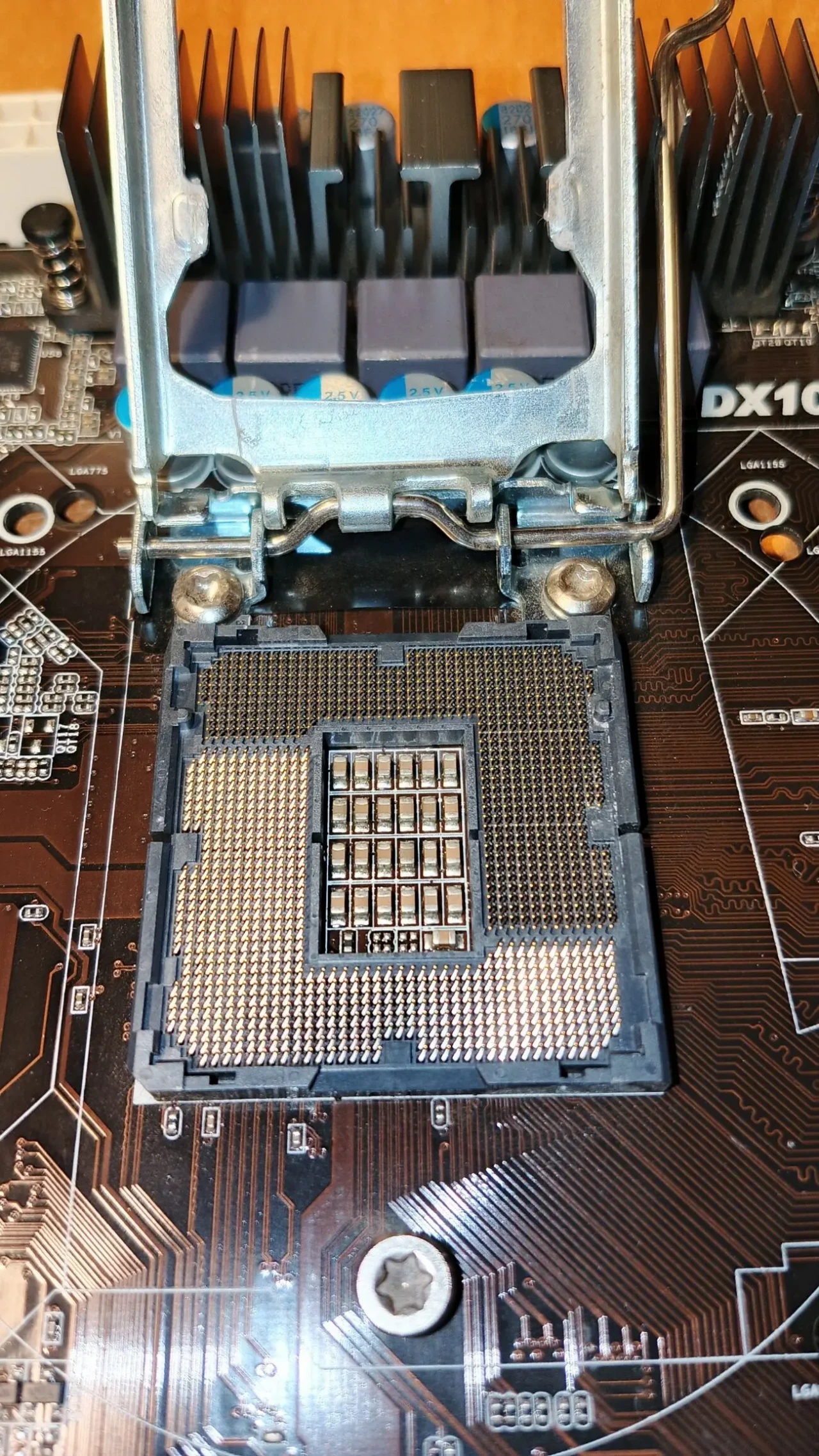 Материнская плата ASrock H67DE3 (s-1155) (Уценка-читать описание) 2