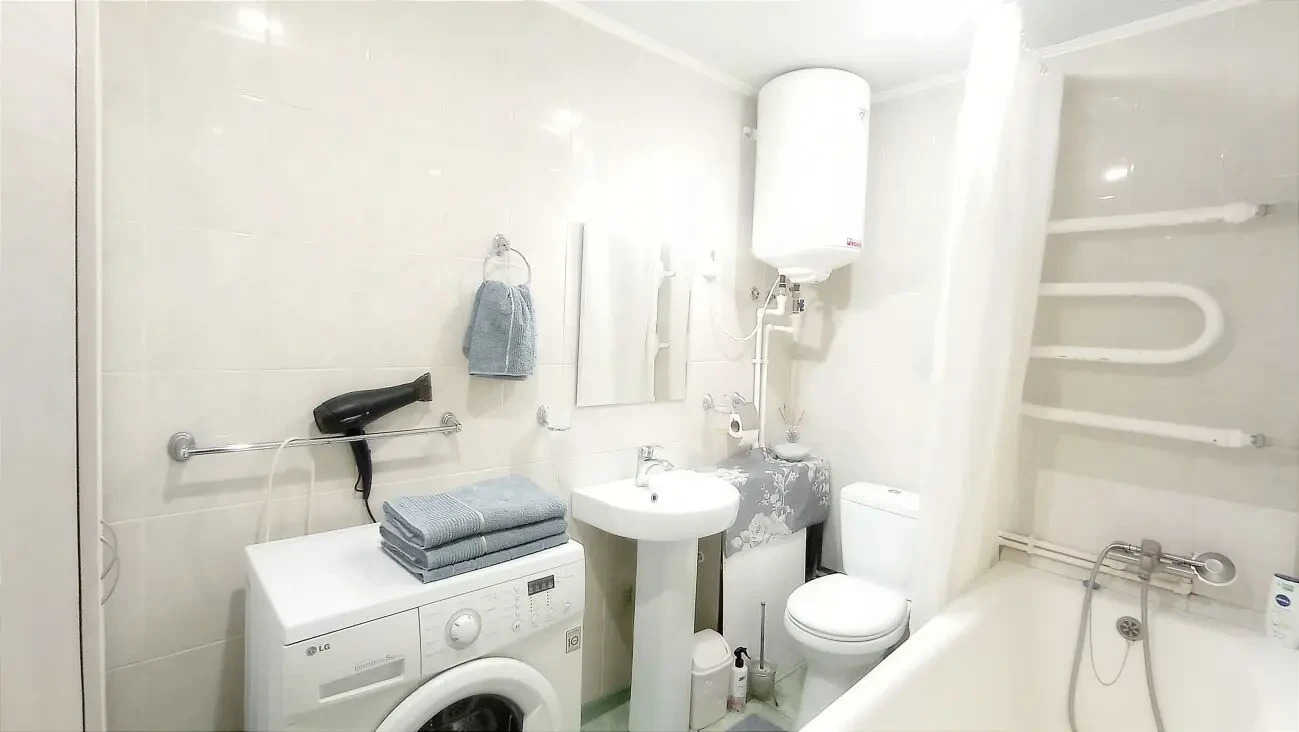 Чудовасвітла простора квартира біля Сіті-центру 9