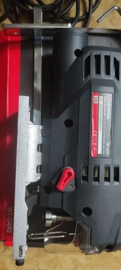 Електролобзик 7