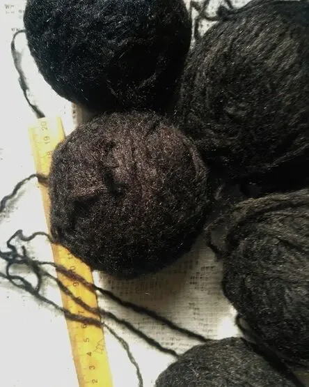 Шапка шарф пряжа нитки пушистые мохер 25 %, черный цвет 8