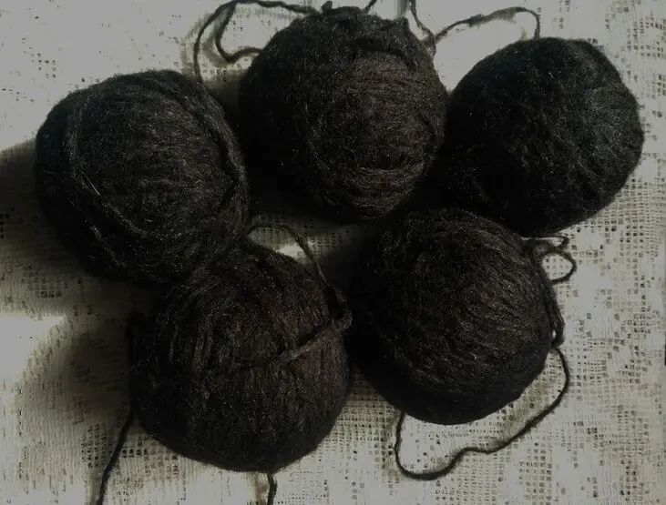 Шапка шарф пряжа нитки пушистые мохер 25 %, черный цвет 9