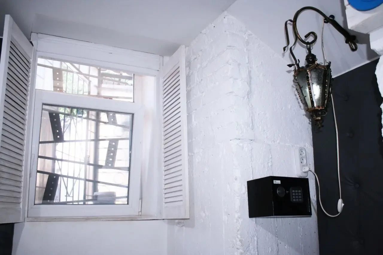 Сімейний номер з гойдалкою, в укритті 3