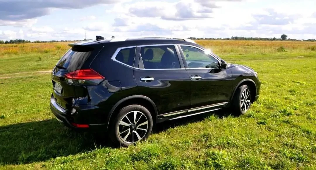 Nissan X-Trail 2.0 dCi Tekna Xtronic 4WD 2