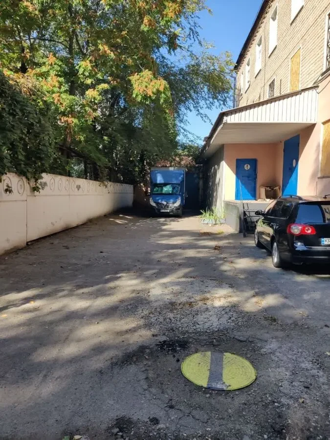 Продажа склада в центре Днепра, пл. Старомостова 3, 186.6м2 2