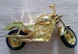 куплю зажигалку в виде мотоцикла на запчасти