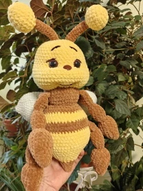 Іграшка  Бджілка жовта  в'язана  ручная работа подарунок