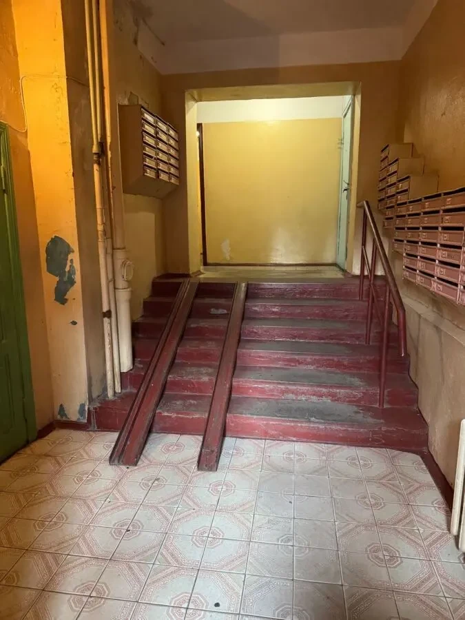 Продається трьох кімнатна квартира м.Оболонь 2