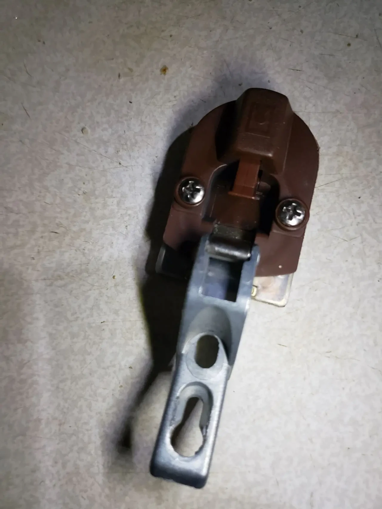 Петли мебельные для стеклянных дверей и витрин, времён СССР. 3