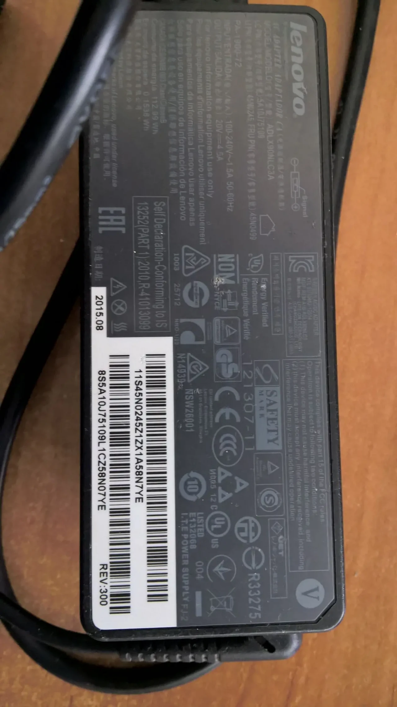 ноут бук ЛЕНОВО 8