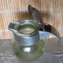 Дозатор для воды и уксуса бутылочка стекло, крышка с носиком и ручкой