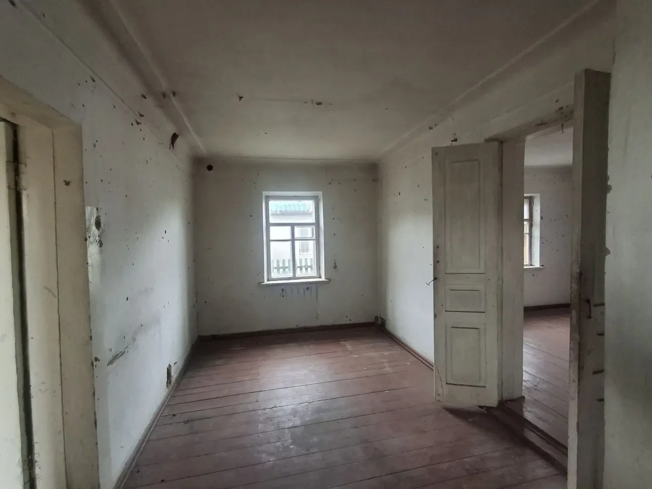 Продам дом  под ремонт 6