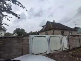 Продам дом  под ремонт