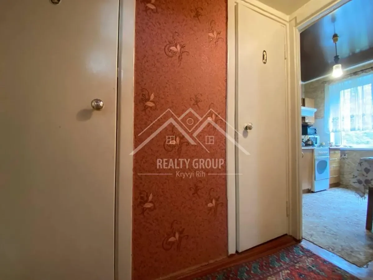 Продаж 2-кімнатної квартири покращеного планування, район Вечірній 9