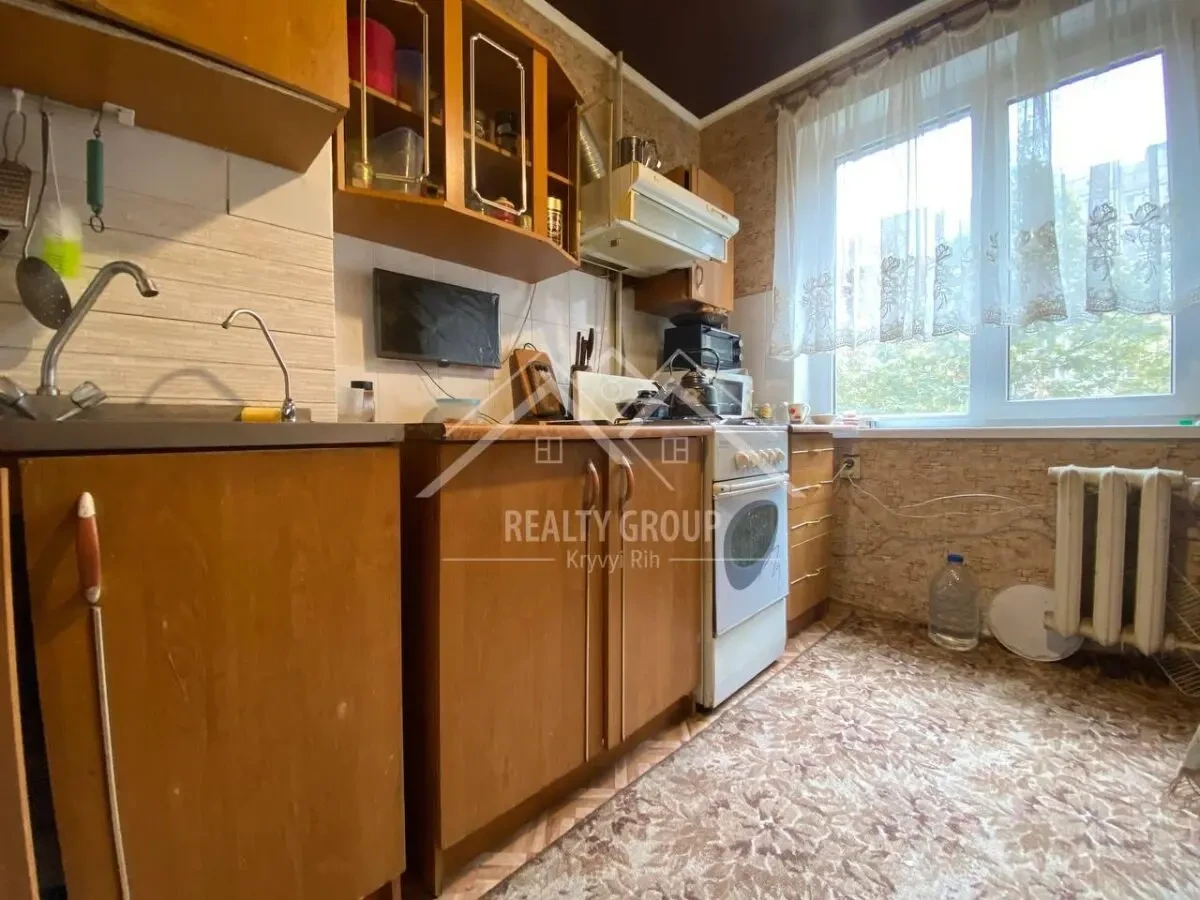 Продаж 2-кімнатної квартири покращеного планування, район Вечірній 3