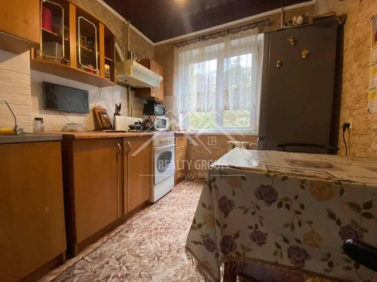 Продаж 2-кімнатної квартири покращеного планування, район Вечірній 4