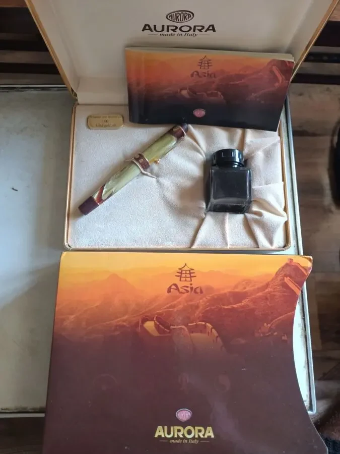 Перьевая ручка Aurora 4