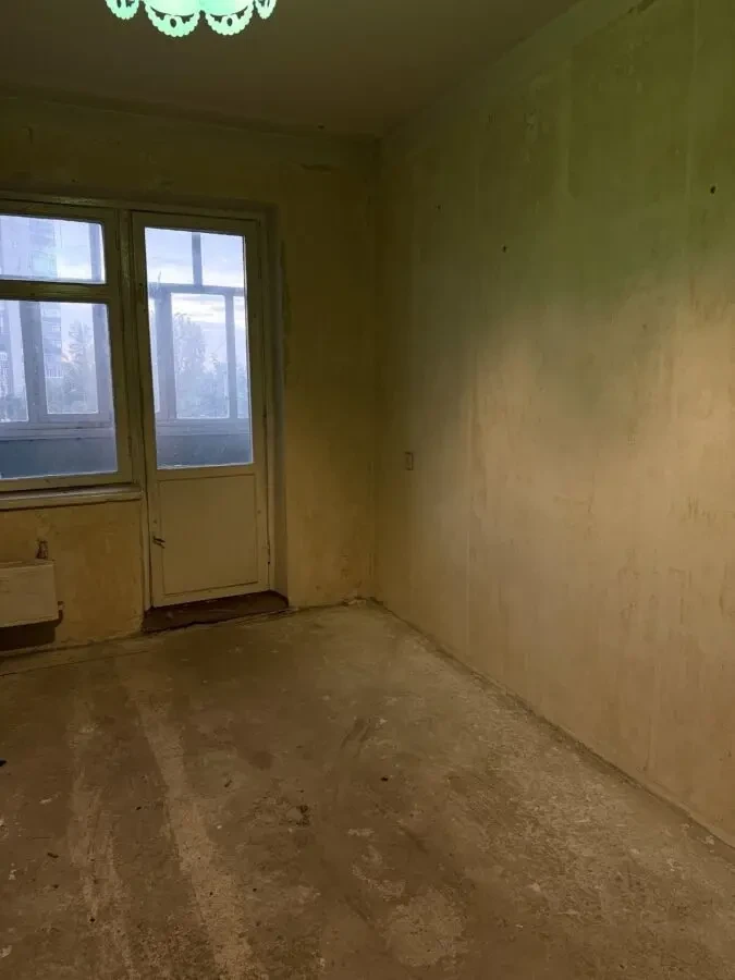 Продам чудову 4-х кім. квартиру, по М. Лушпи (підготовлена під ремонт) 3