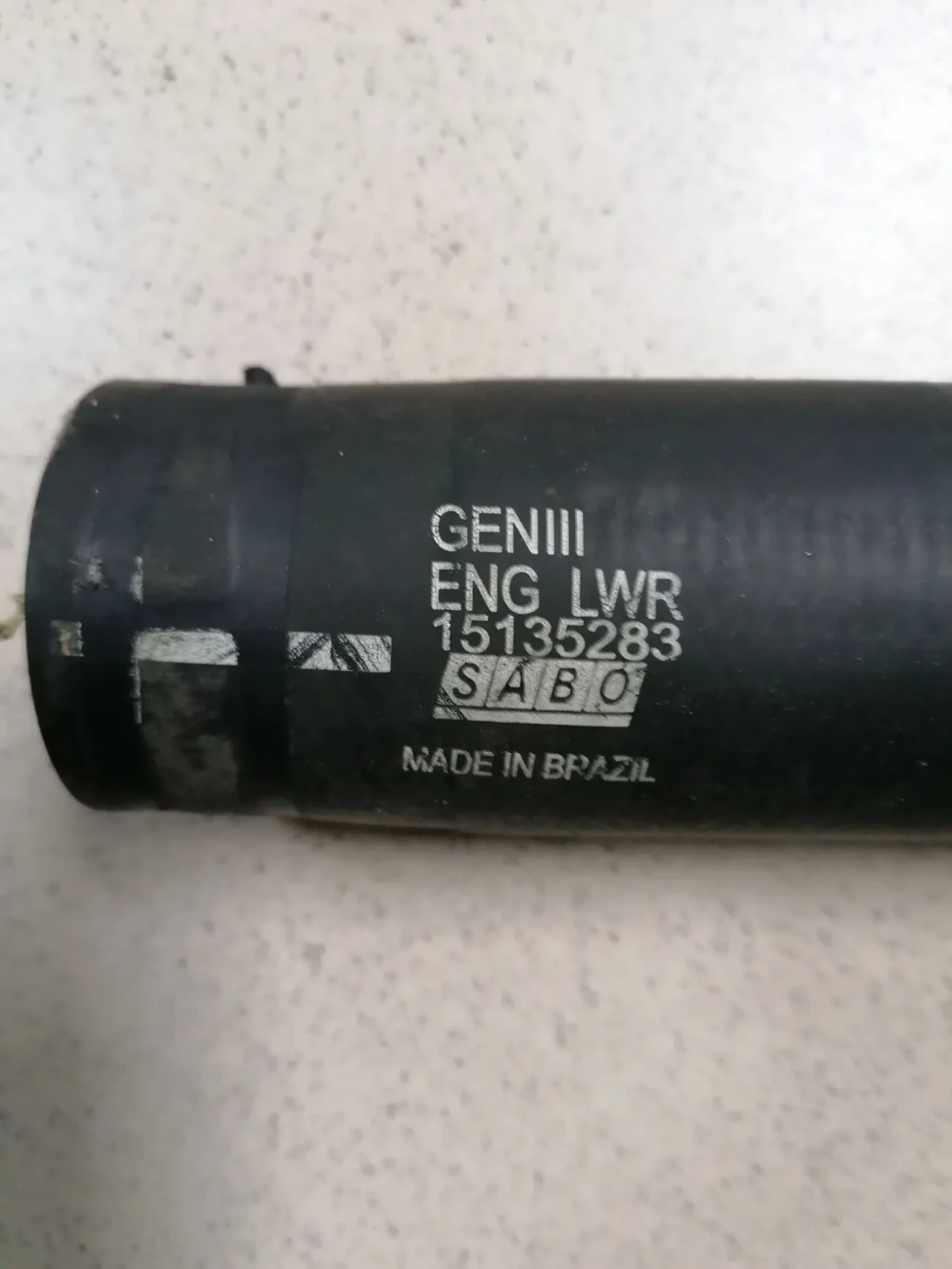 15135283  Патрубок охлаждения нижний 04-20 GMC SAVANA CHEVY EXPRESS