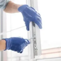 Регулювання та ремонт металопластикових вікон і дверей