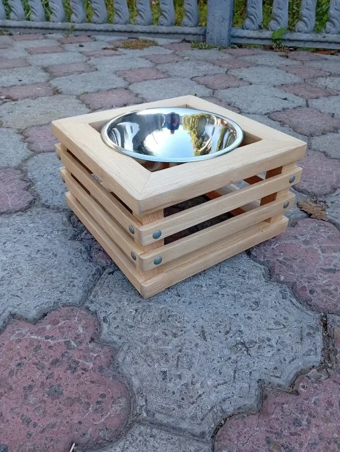 Годівниця для невеликих собак, беспечна з мисочкою. 2