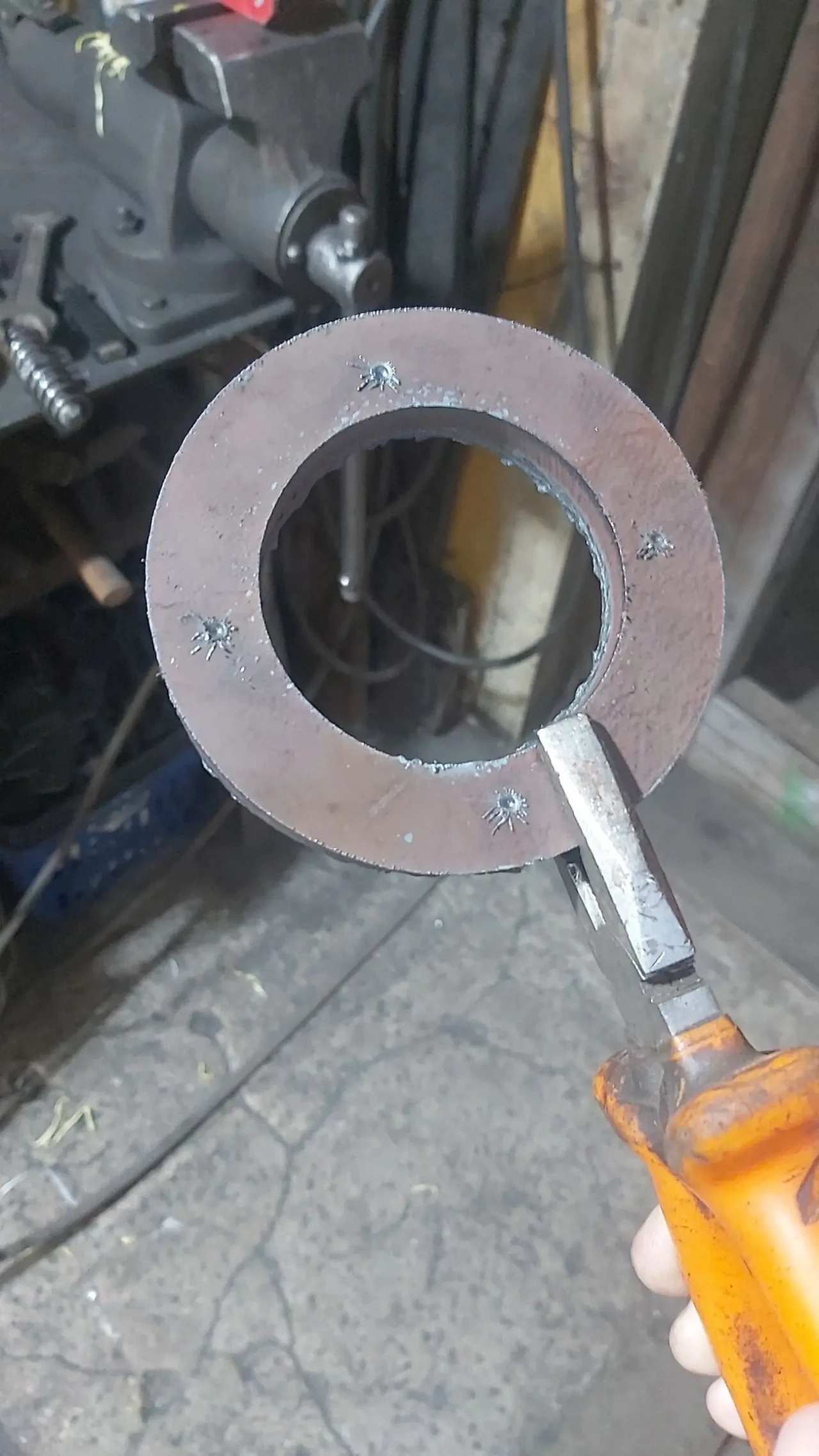 Онлайн-послуга плазмового різання чорного металу на верстаті ЧПК 2