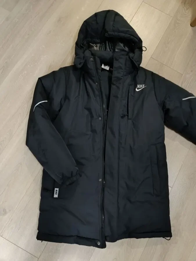 Зимова куртка на підлітка р.М. 4