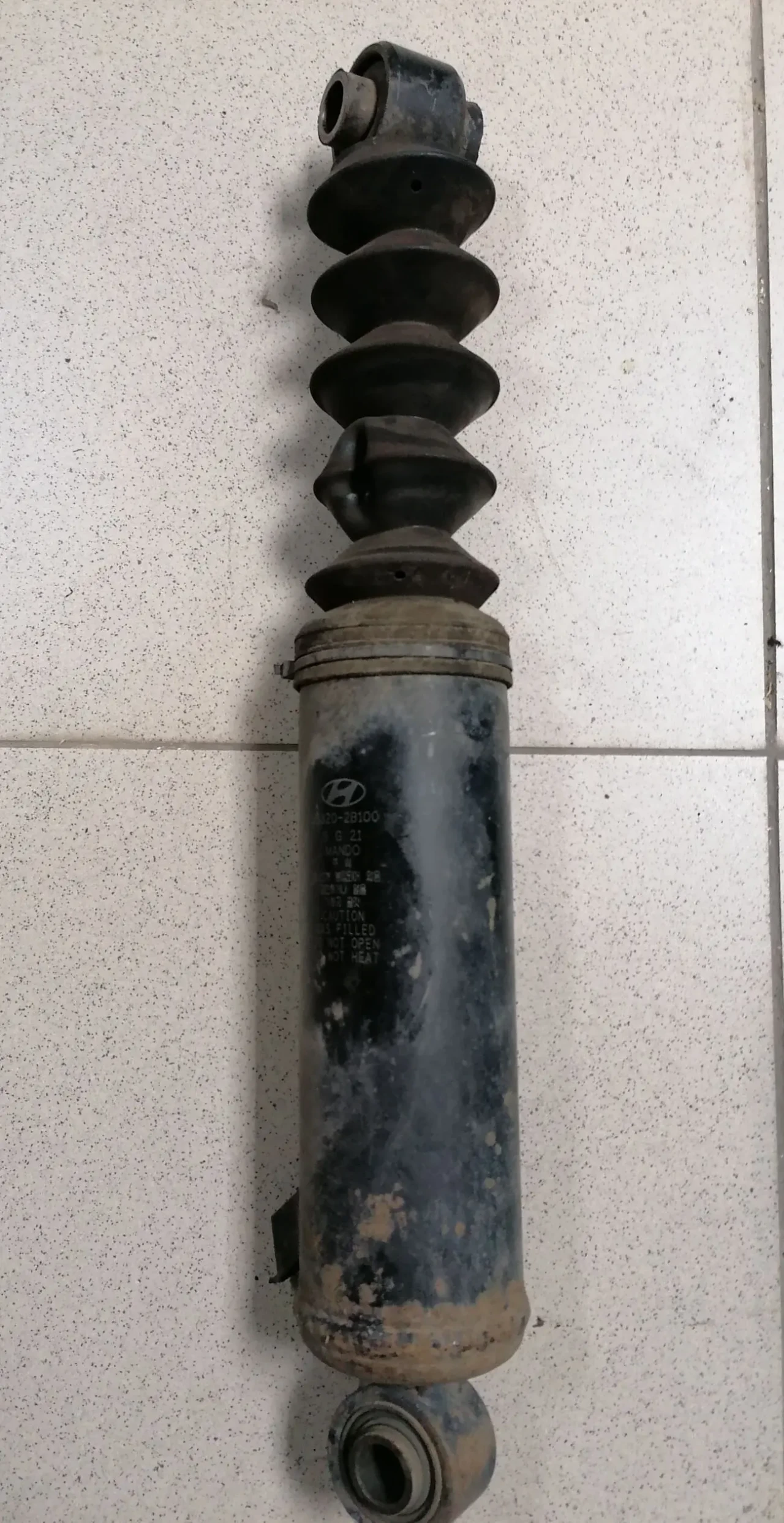 Амортизатор задний 553202B100 Hyundai/Kia 2