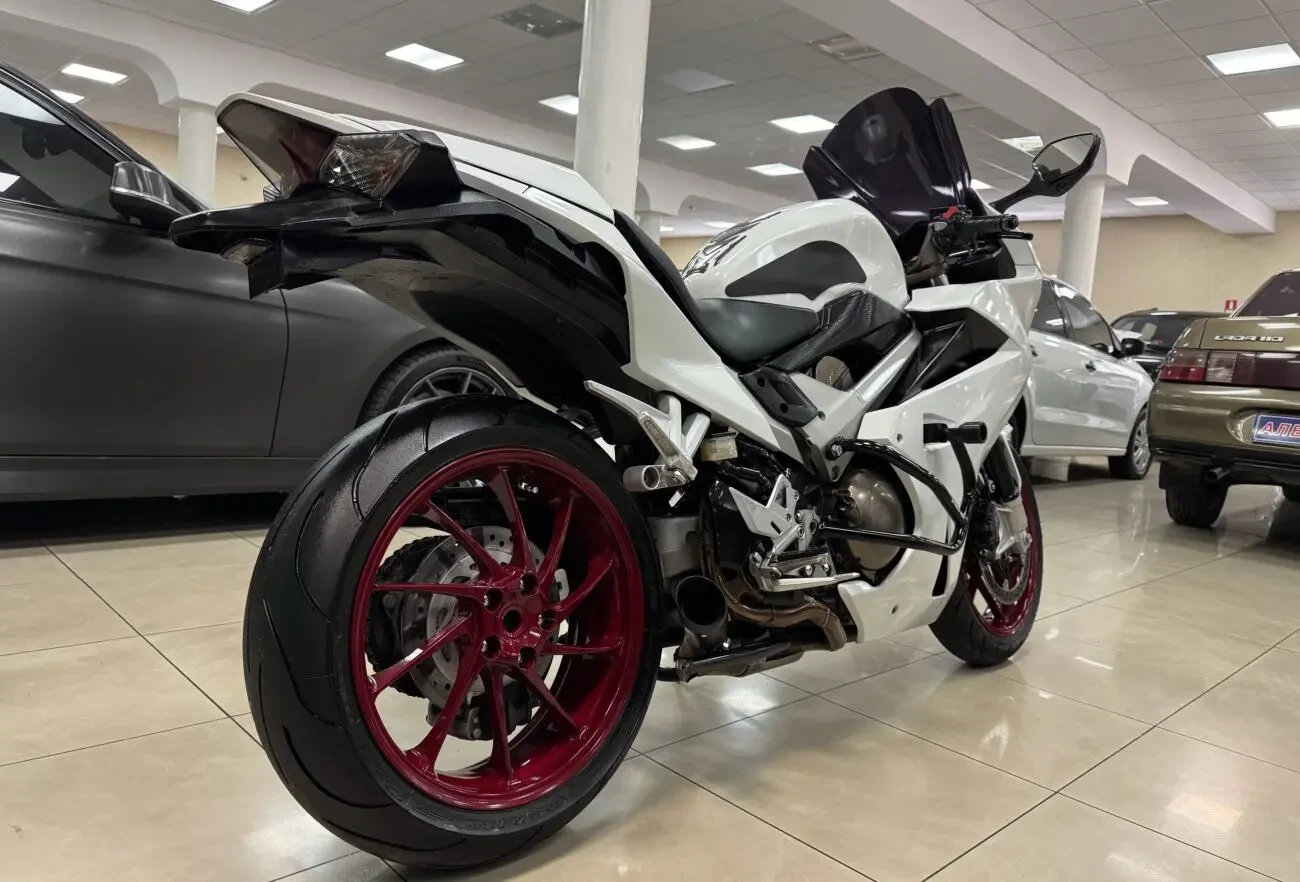 Honda VFR800 V4 16V 6МКПП 2014 р.в. (106 к.с.) 3