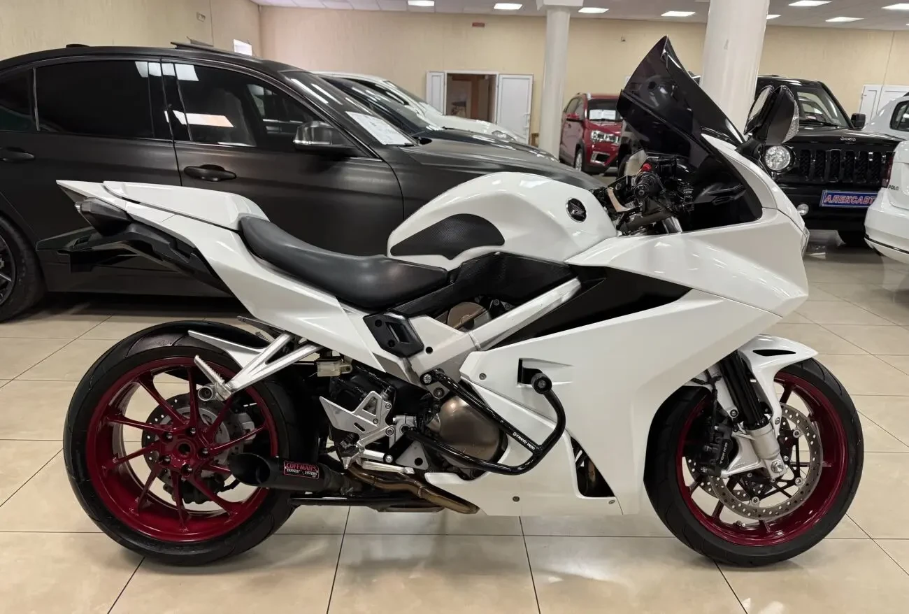 Honda VFR800 V4 16V 6МКПП 2014 р.в. (106 к.с.) 4