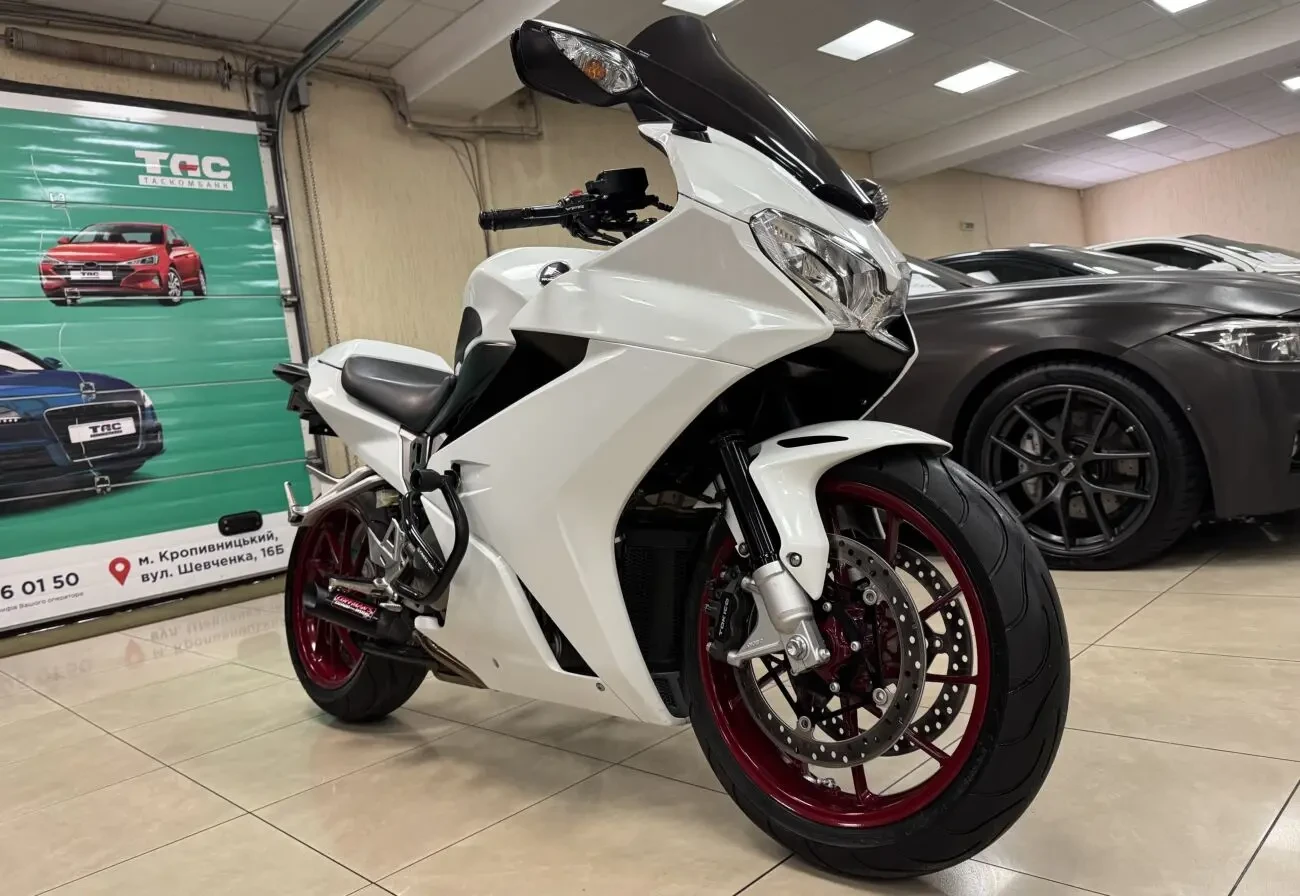 Honda VFR800 V4 16V 6МКПП 2014 р.в. (106 к.с.) 6