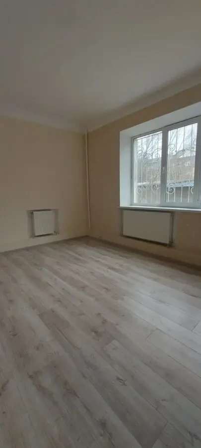 Продається 3х кімнатна квартира, м. Звягель 3