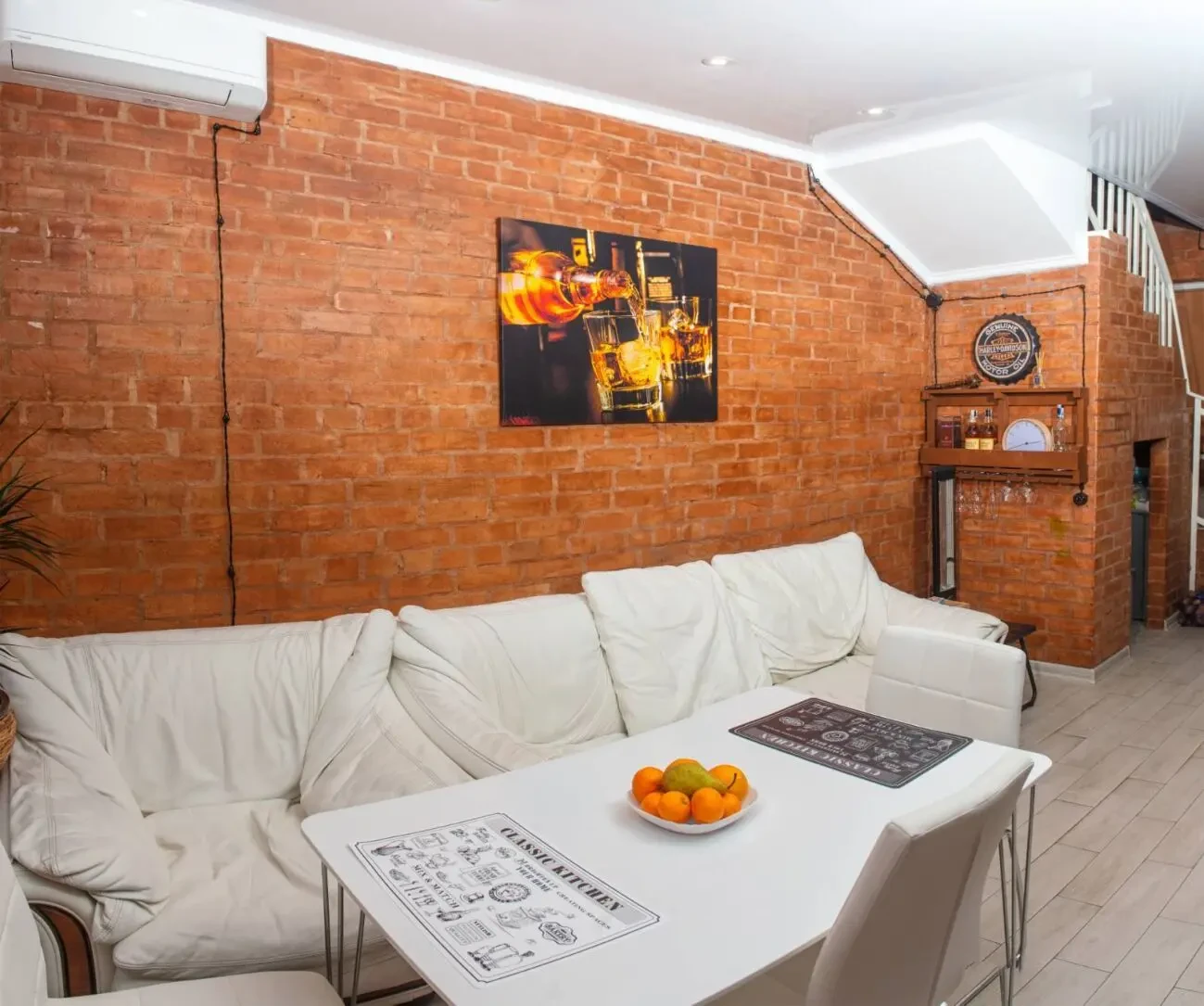 Сучасний котедж з баней.